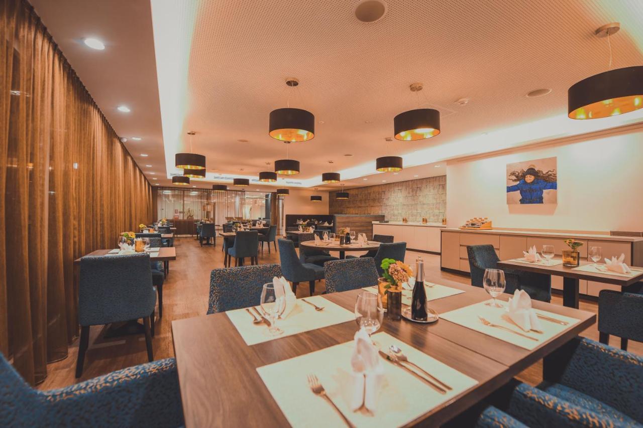Nuhr Medical - Hotel & Restaurant Senftenberg Ngoại thất bức ảnh
